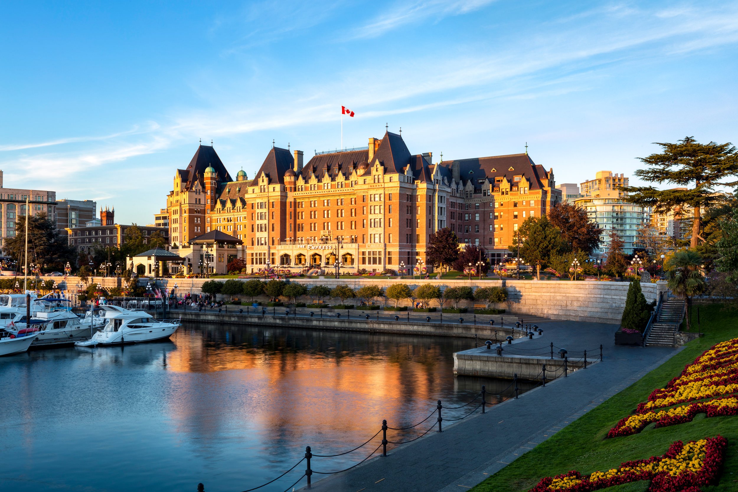 exterior view of the hotel Fairmont Empress