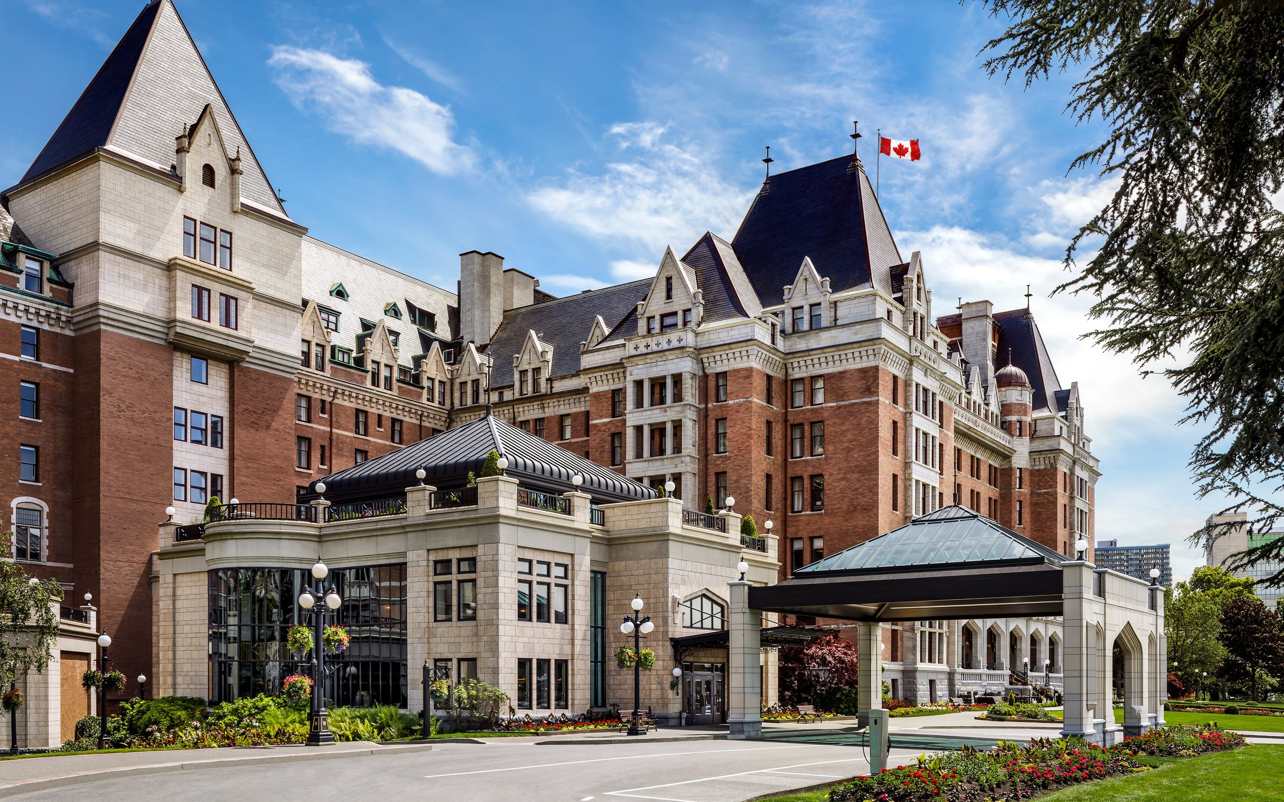 exterior view of the hotel Fairmont Empress